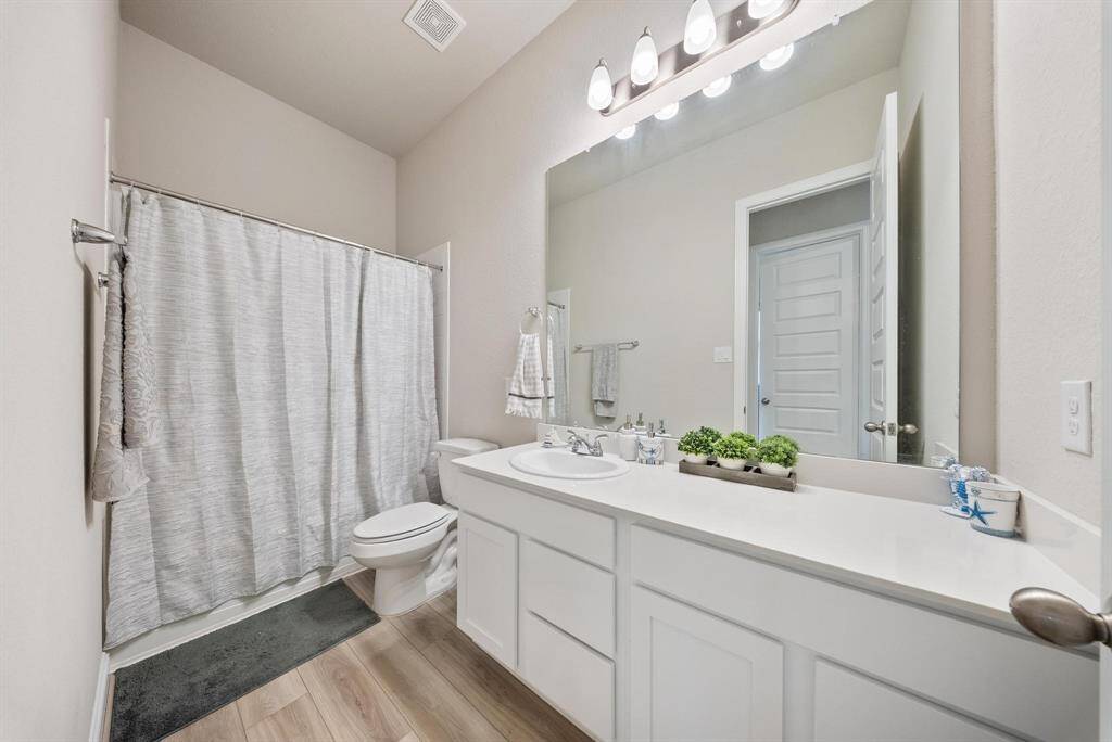 secondary bath