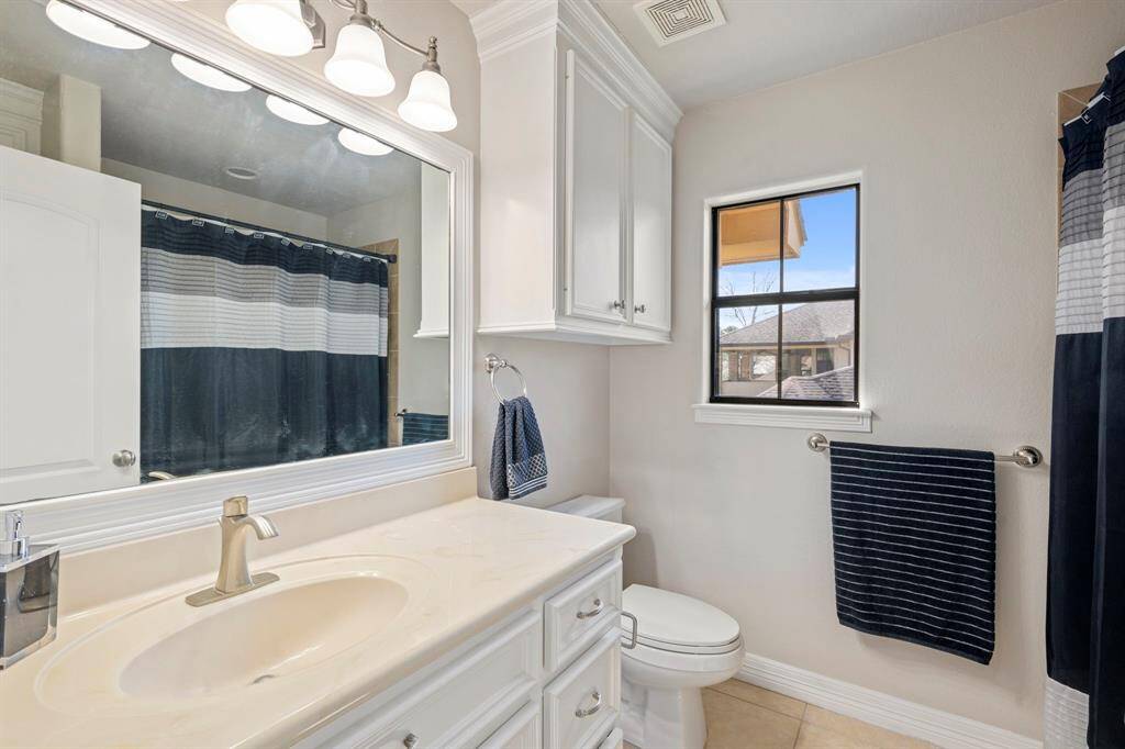 Full bathroom #4 off the gameroom