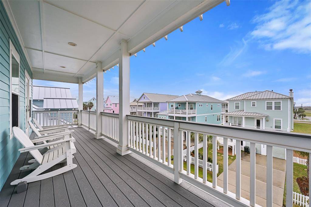Enjoy the coastal breeze as you take in the sunsets of the west end of the island from the top deck.  This deck has private access from the two second floor guest rooms.