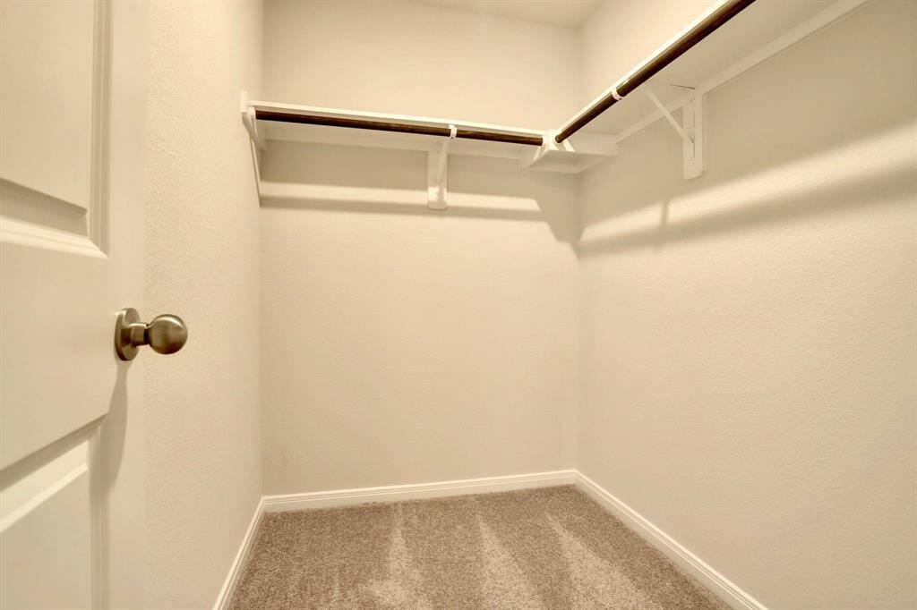 Primary Suite Walk-in Closet