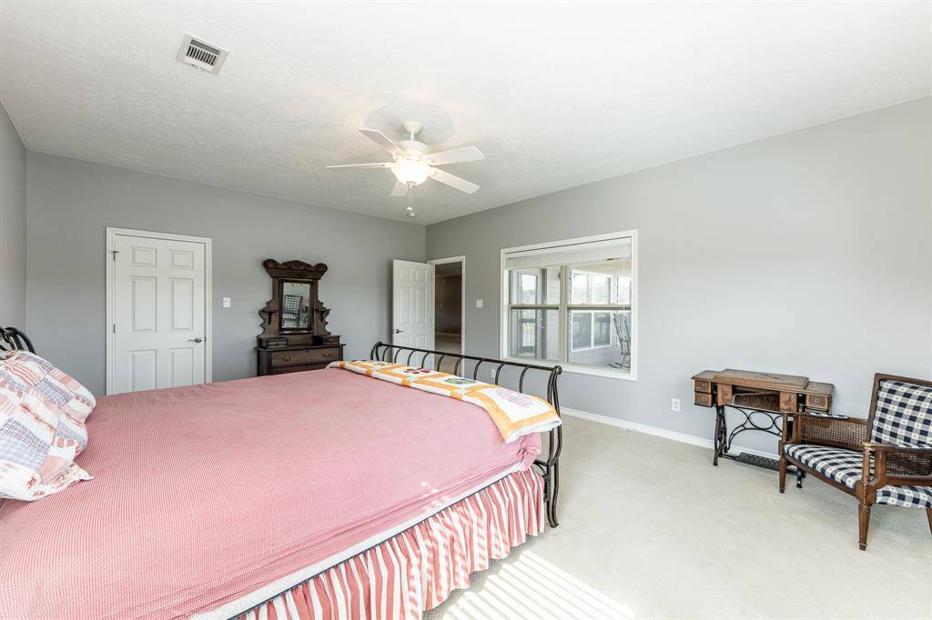 1 of 2 upstairs bedrooms