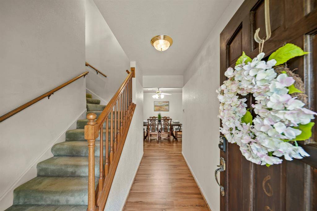 Dining room.