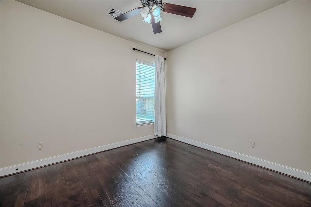 Another secondary bedroom
