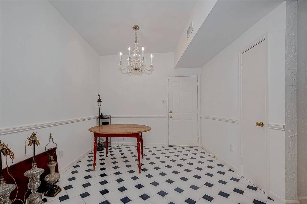 Breakfast room