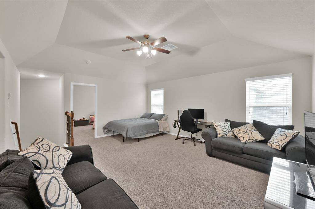 Large gameroom up