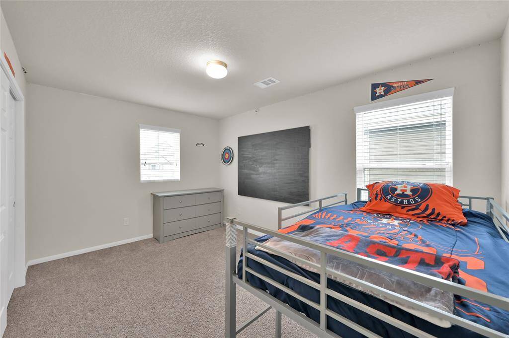 Large secondary bedrooms available