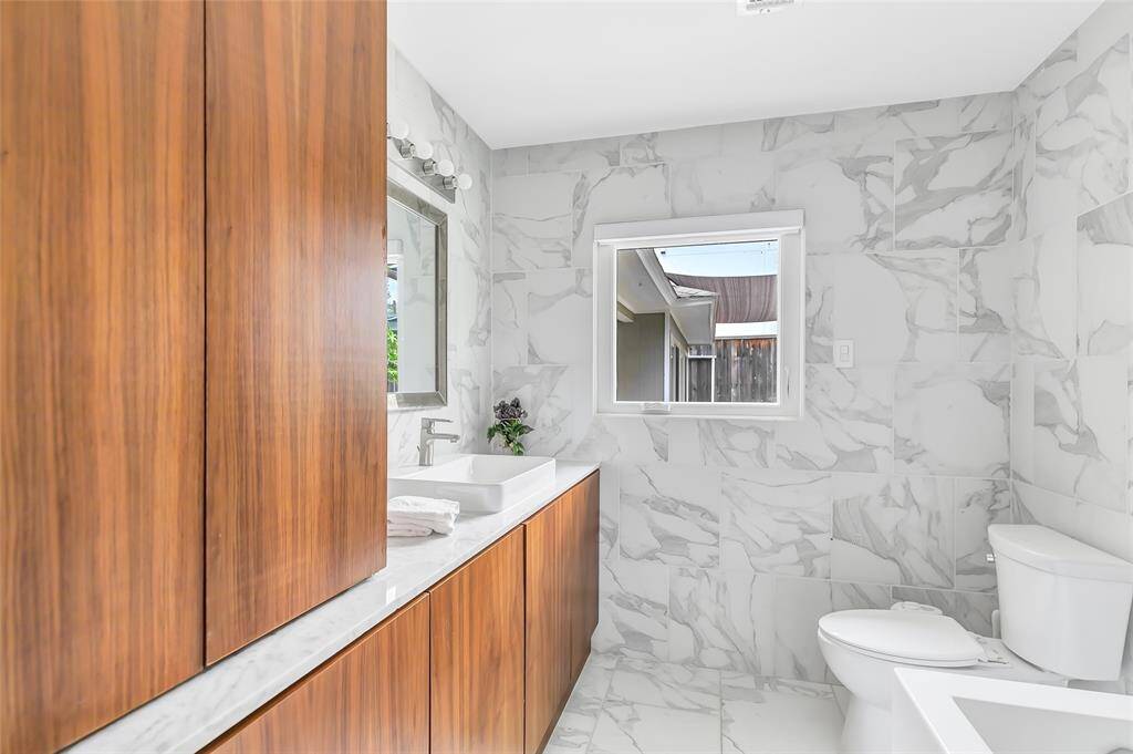 Hall bath