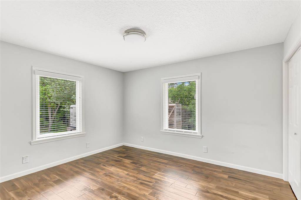 Secondary bedroom