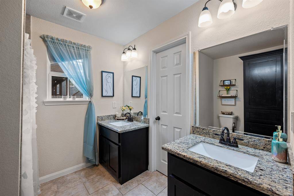 Primary bath