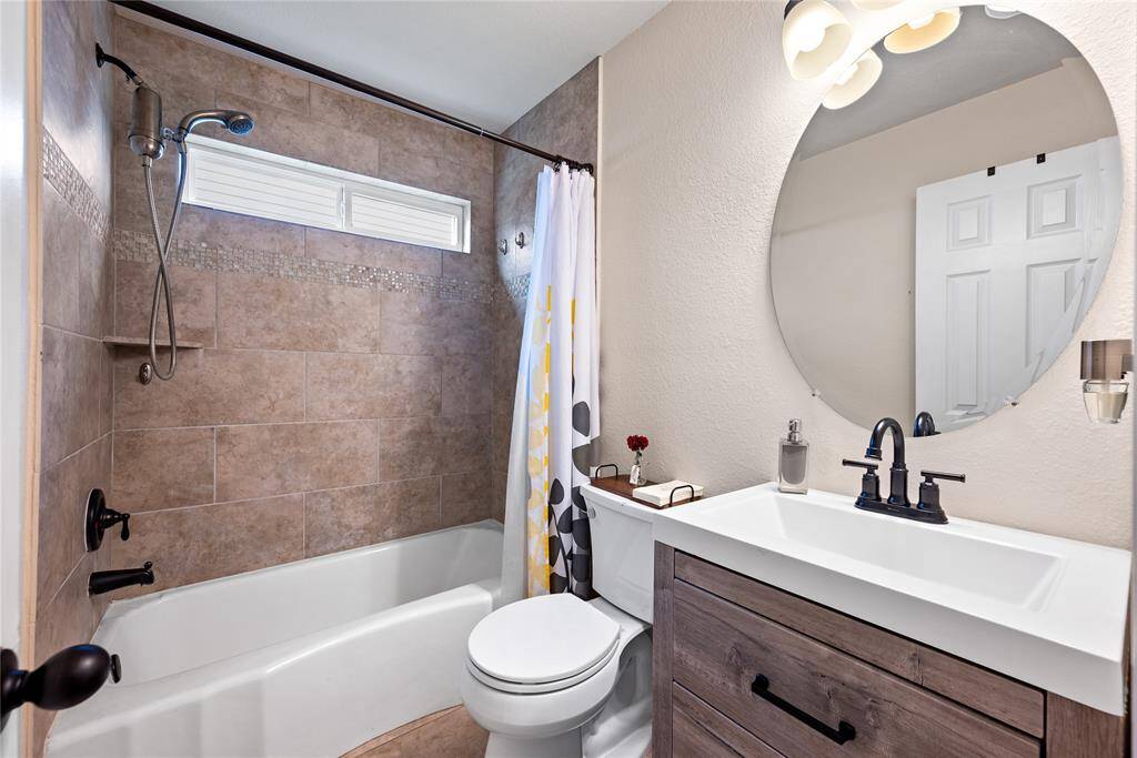 2nd bathroom
