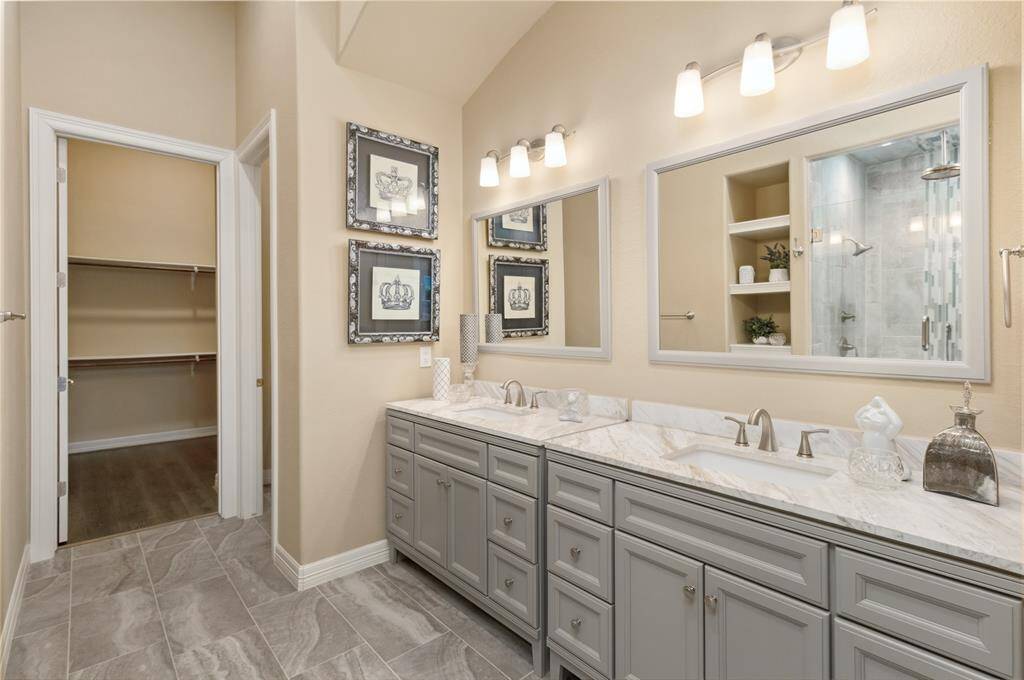 Primary bathroom first floor.