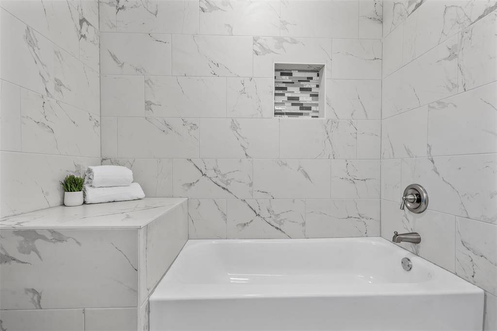 Huge shower/tub combo!