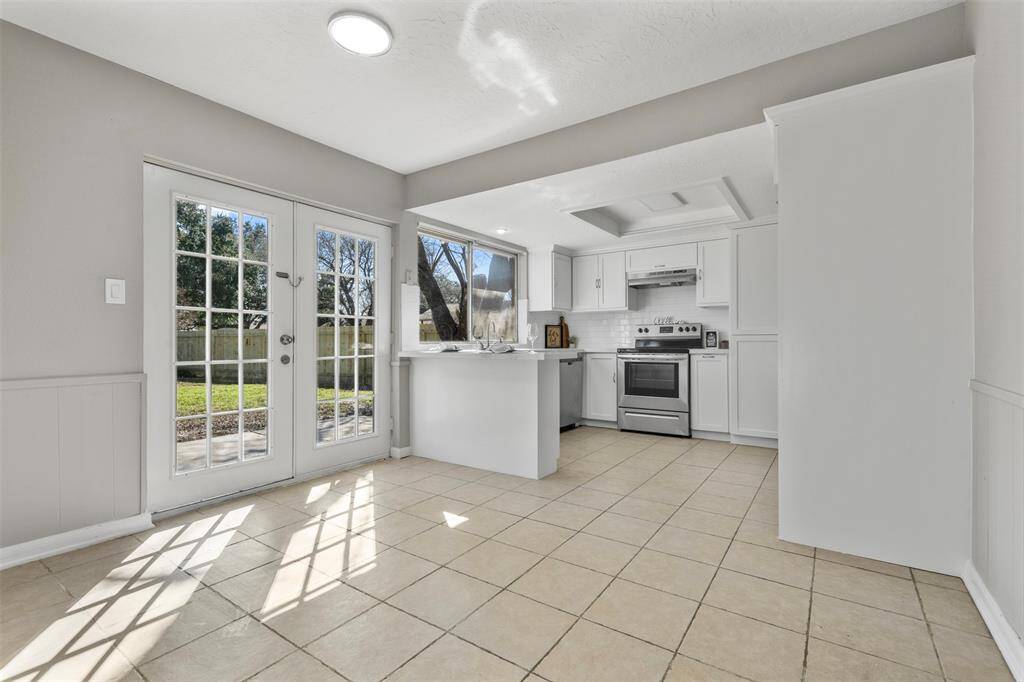 Open and bright kitchen.