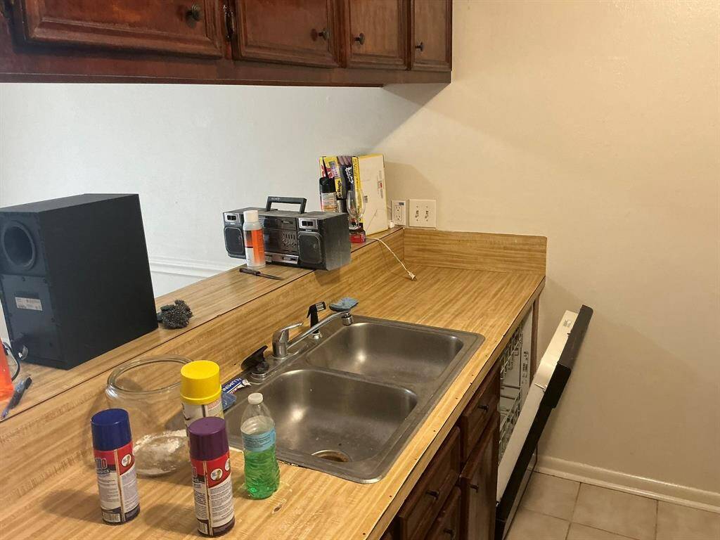 Unit B Sink