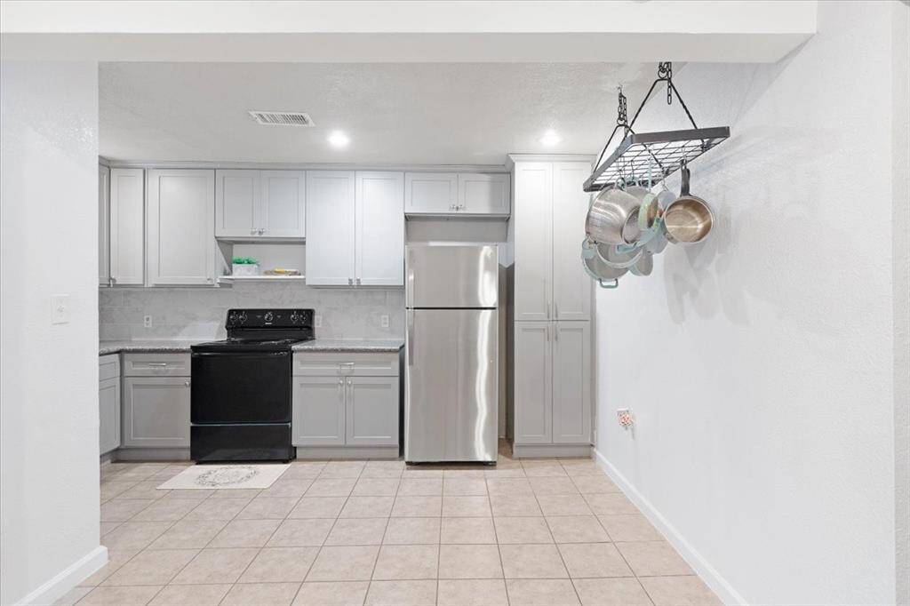 Open Kitchen with lots of cabinet space.
