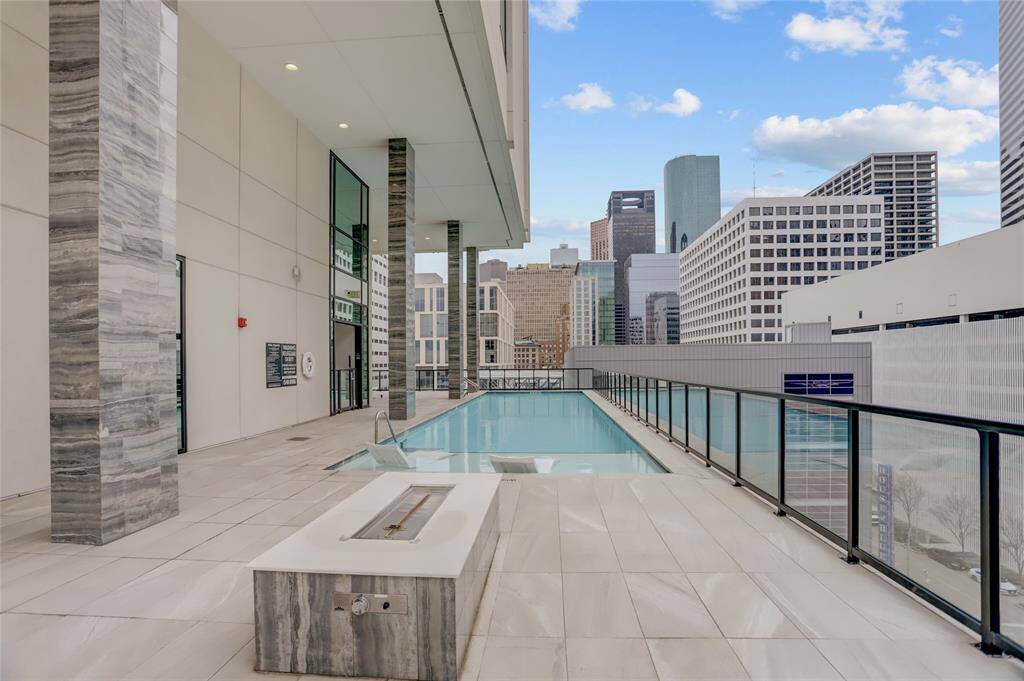 Gather your friends and unwind at the stunning rooftop pool on the 8th floor, offering breathtaking views of the Downtown skyline.