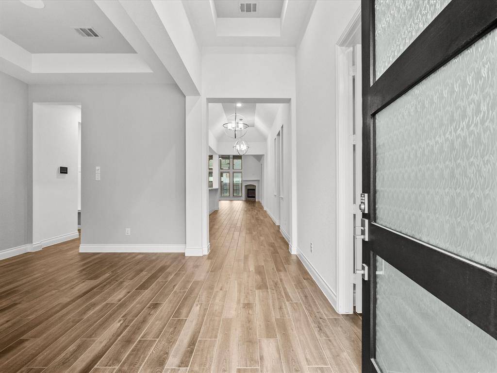 Foyer Entry