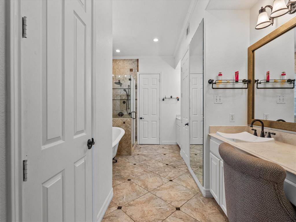First floor primary bath.