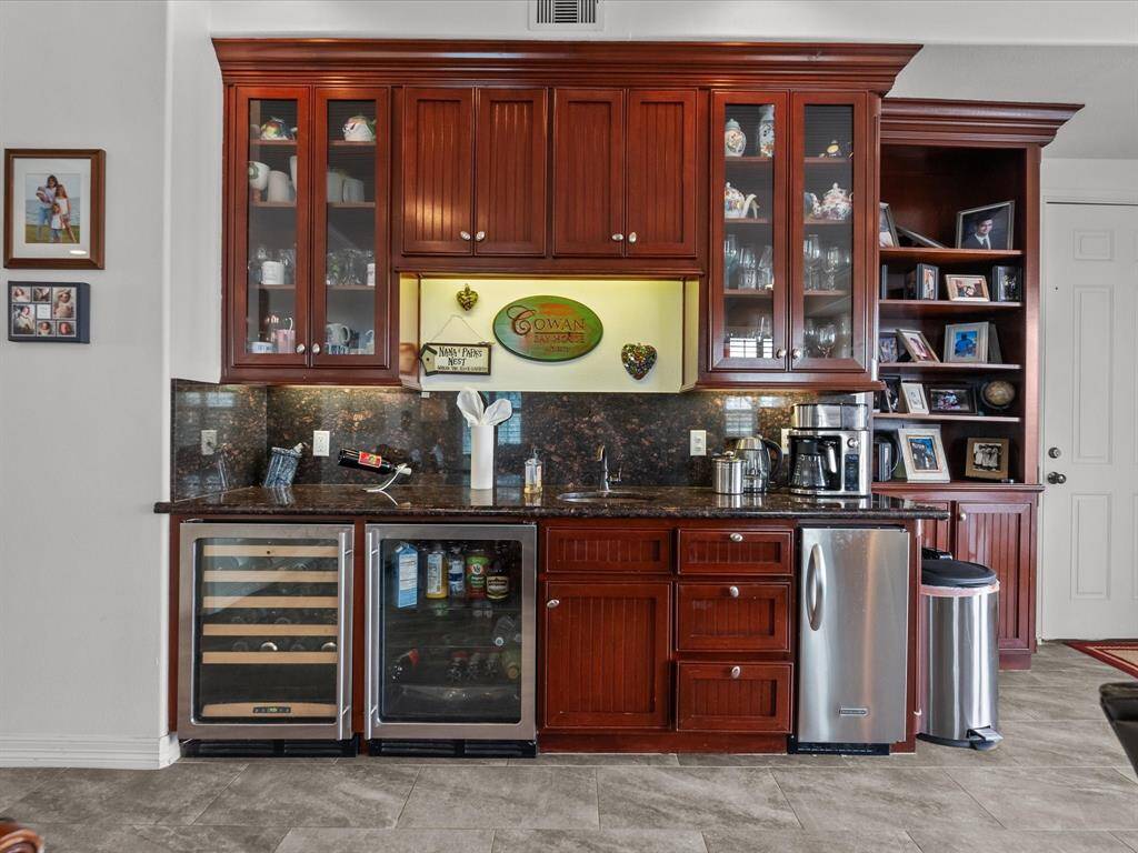 Bar area!