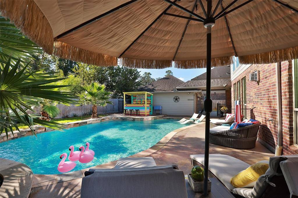 The backyard is a low maintenance, private space with plenty of room for kids and pets, gardening, sunbathing, playing pool games or just relaxing and catching up on your reading.