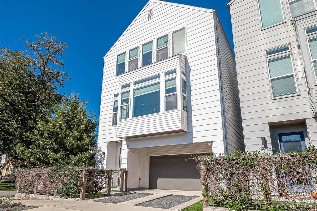 Modern three-story home in the city!