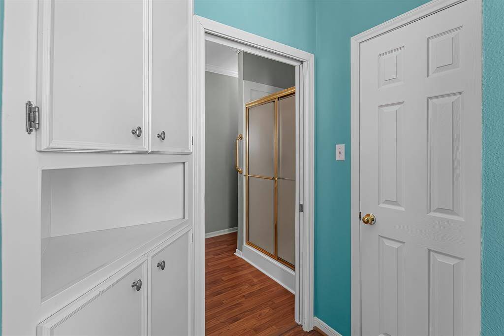 Great corner nook with more built in cabinetry for storage.