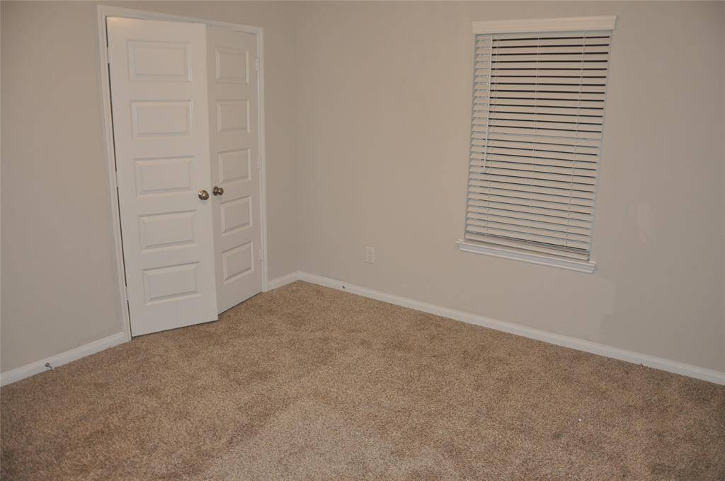 Third bedroom another view