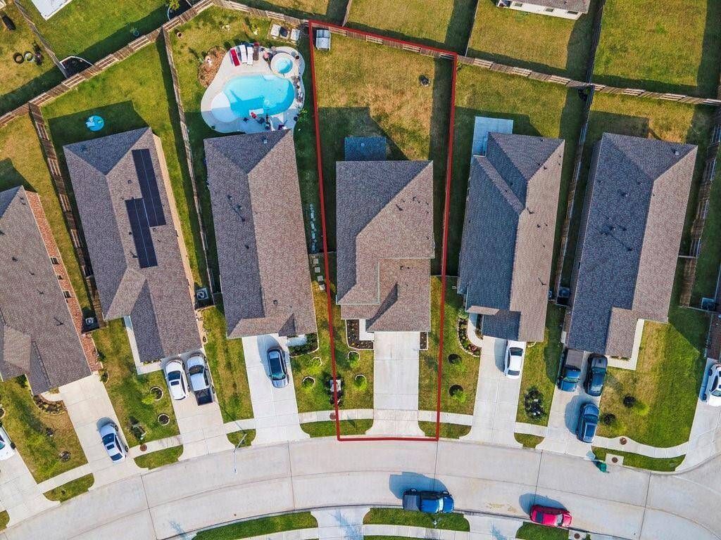 Ariel shows the boundaries of home.
