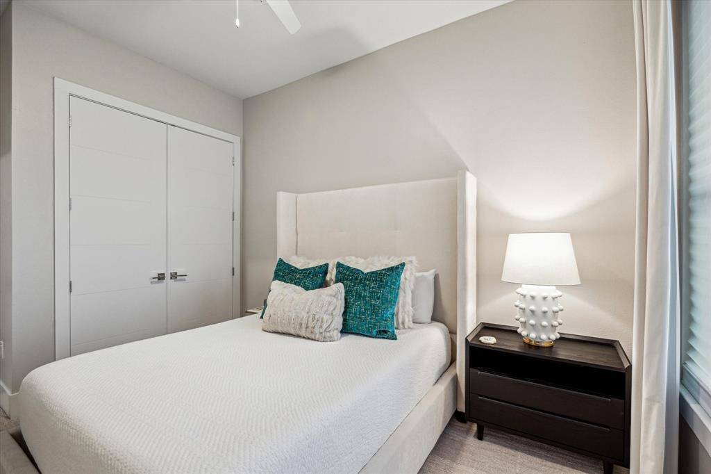 Simple, neutral, peaceful.