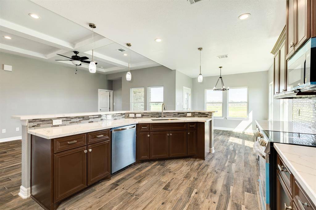 Island with a Sink and Dishwasher