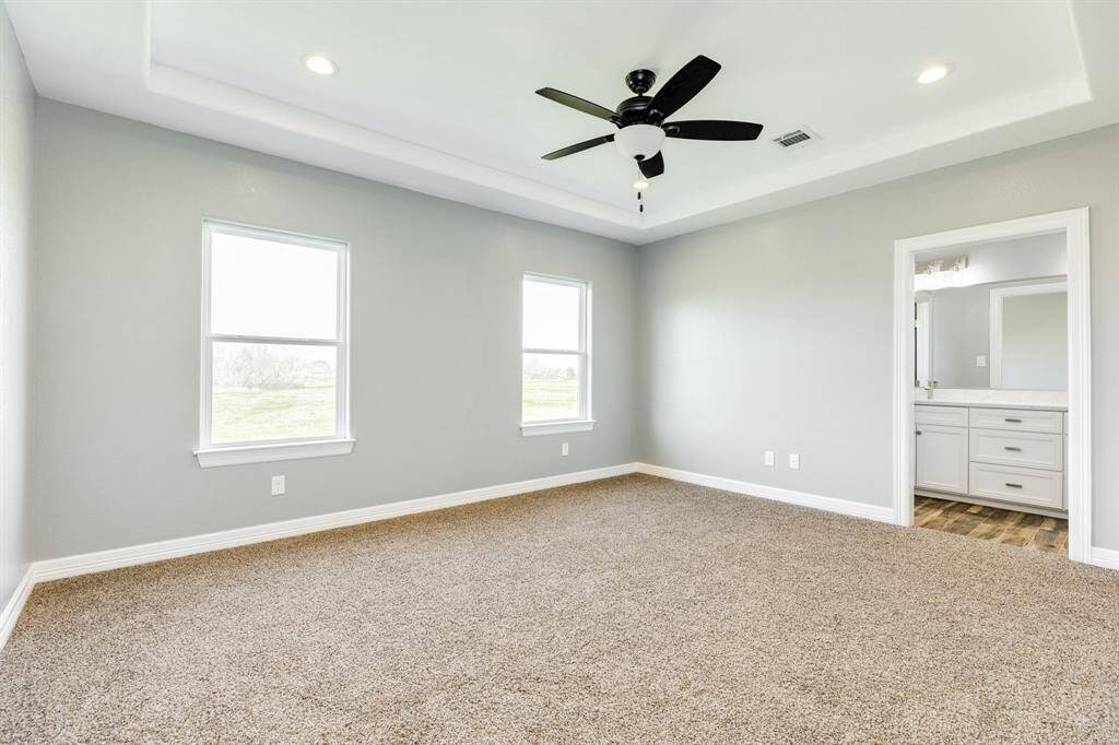 Primary Bedroom w/En Suite