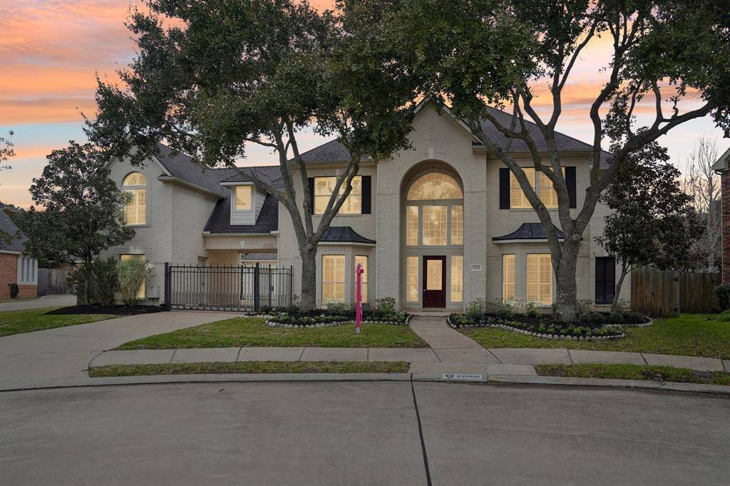 Step inside and experience this spectacular home! Highlights include a 3-car garage with a remote gated auto court, a sparkling pool & spa, a covered patio, and a sprawling .286-acre cul-de-sac lot with no back neighbors. Inside, you'll find a formal dining room, private study, chef-inspired island kitchen, impressive family room, posh owner's retreat, huge game room, and five bedrooms with 3.5 baths—a home designed for luxury and comfort!