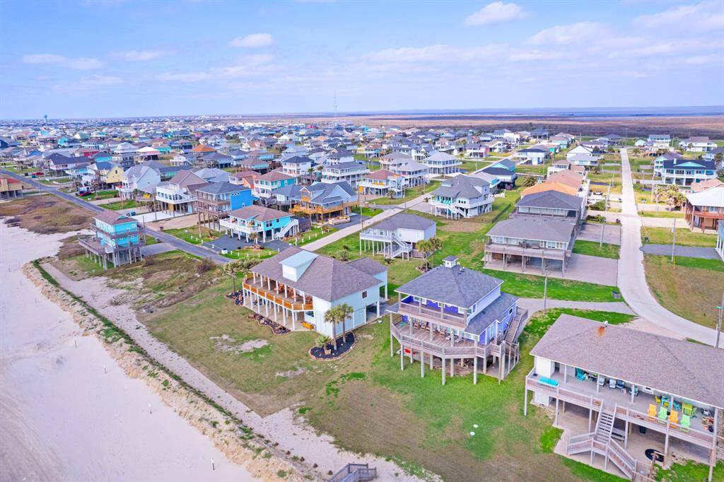 Minutes from the beach and dining hotspots.
