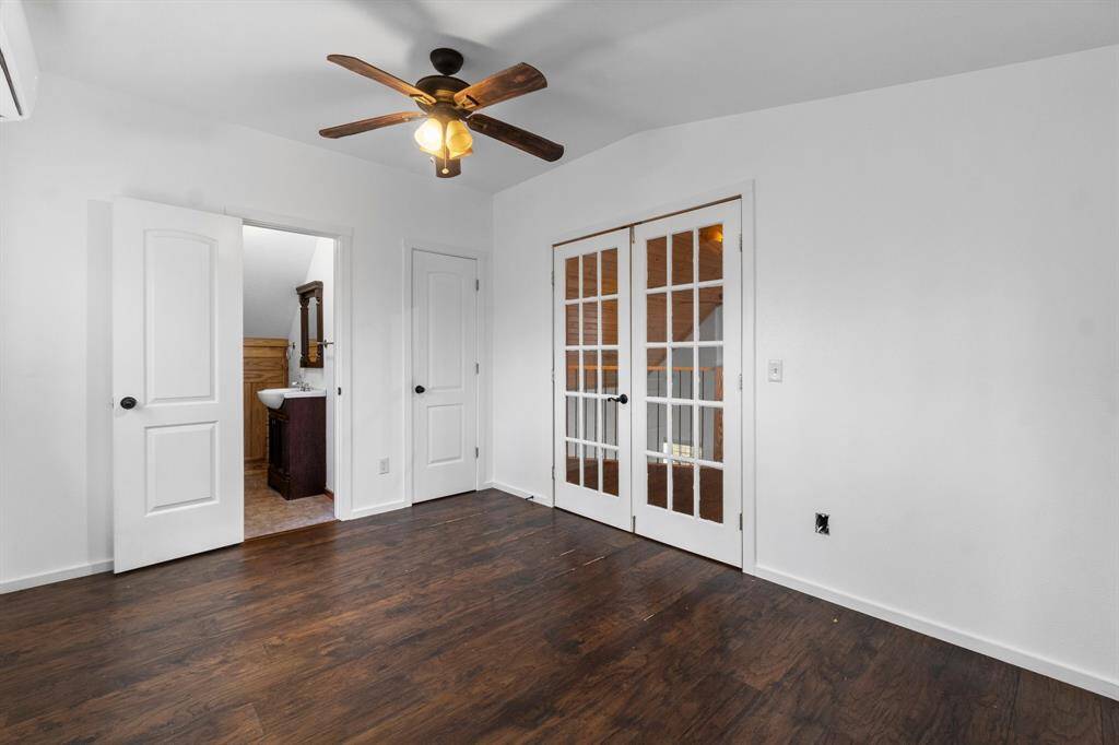 Second floor primary bedroom