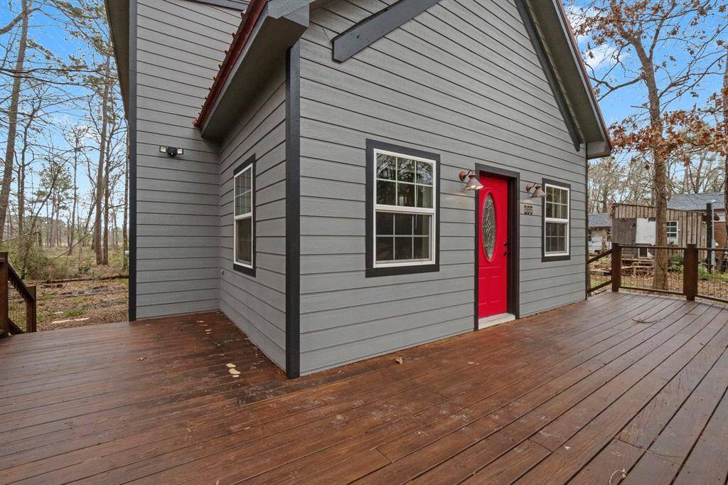 Front deck
