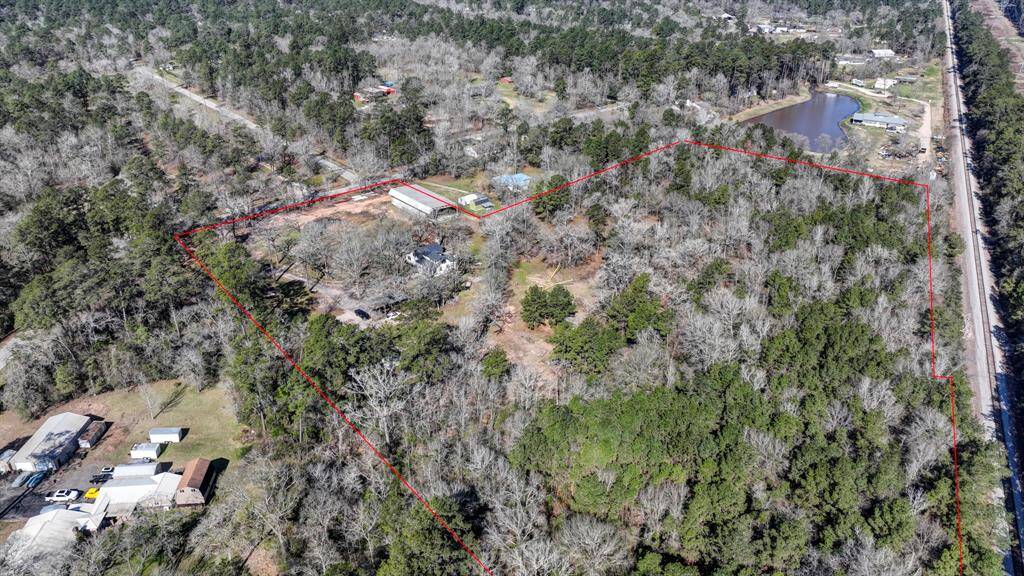 Property bacs up to the rail road tracks but far enough away that the noise doesn't affect your daily routine.