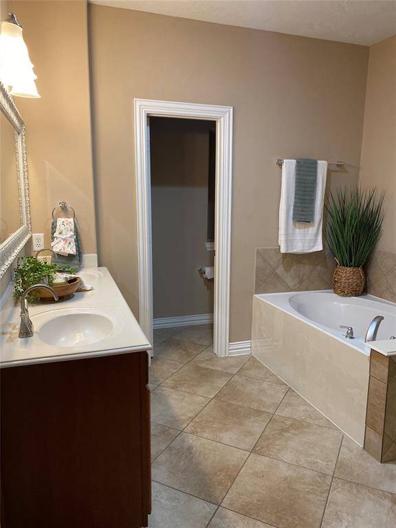Primary bath