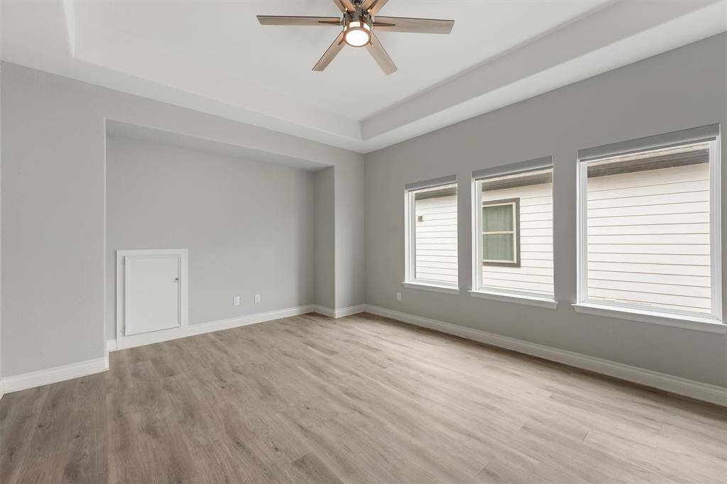 GAMEROOM UPSTAIRS.
