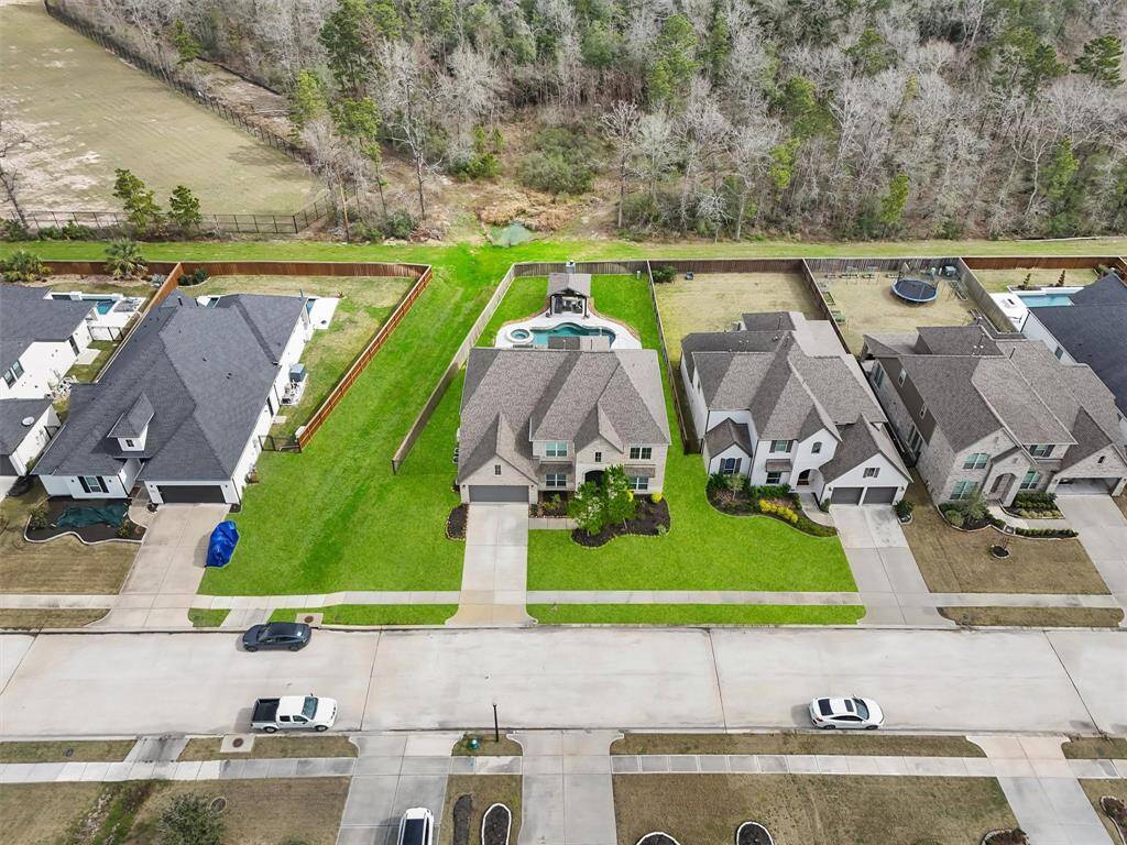 AERIAL VIEW, NO BACK NEIGHBORS.