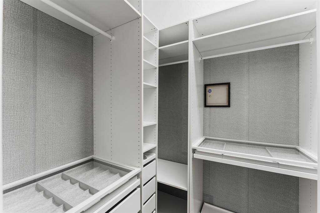 Custom Closet