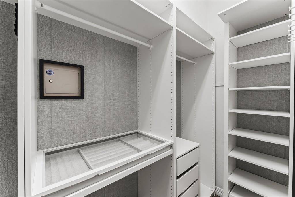 Custom Closet