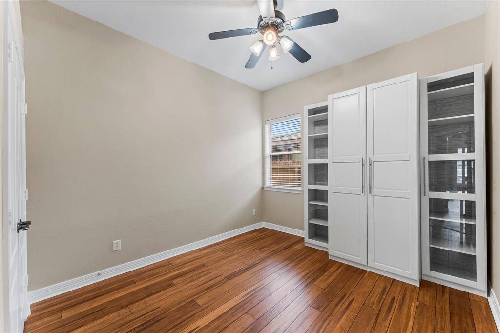 Secondary Bedroom w/ extra Storage