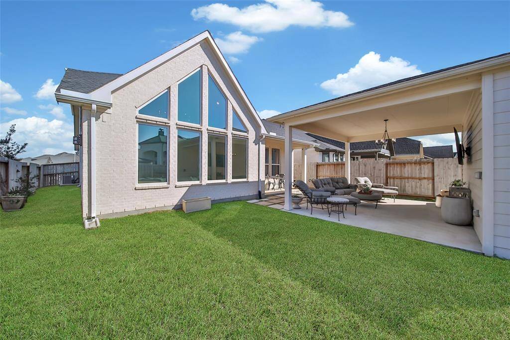 Even your furry family members will approve of all the green space left over! WOOF!! Front and Backyard have automatic sprinkler system. (Grass color has been photoshopped).