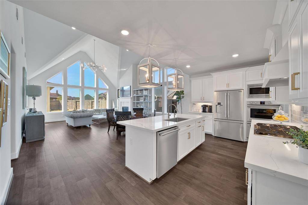 Open concept floor plan is ideal for entertaining!