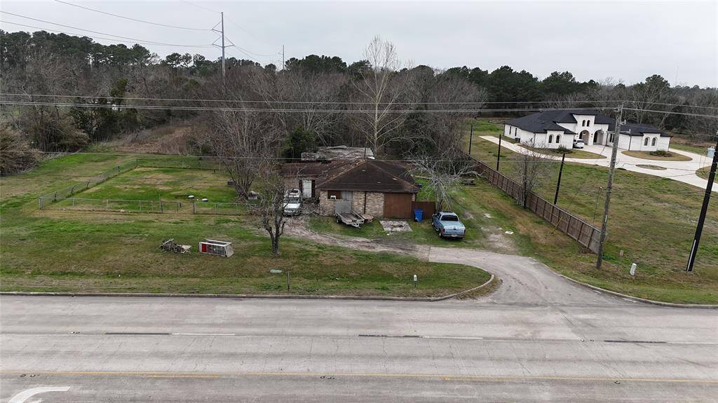 Great location on FM 646
