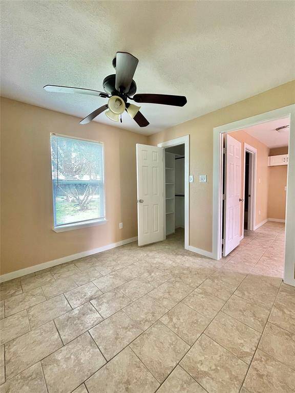 301 1/2 N Ave A- Downstairs Unit