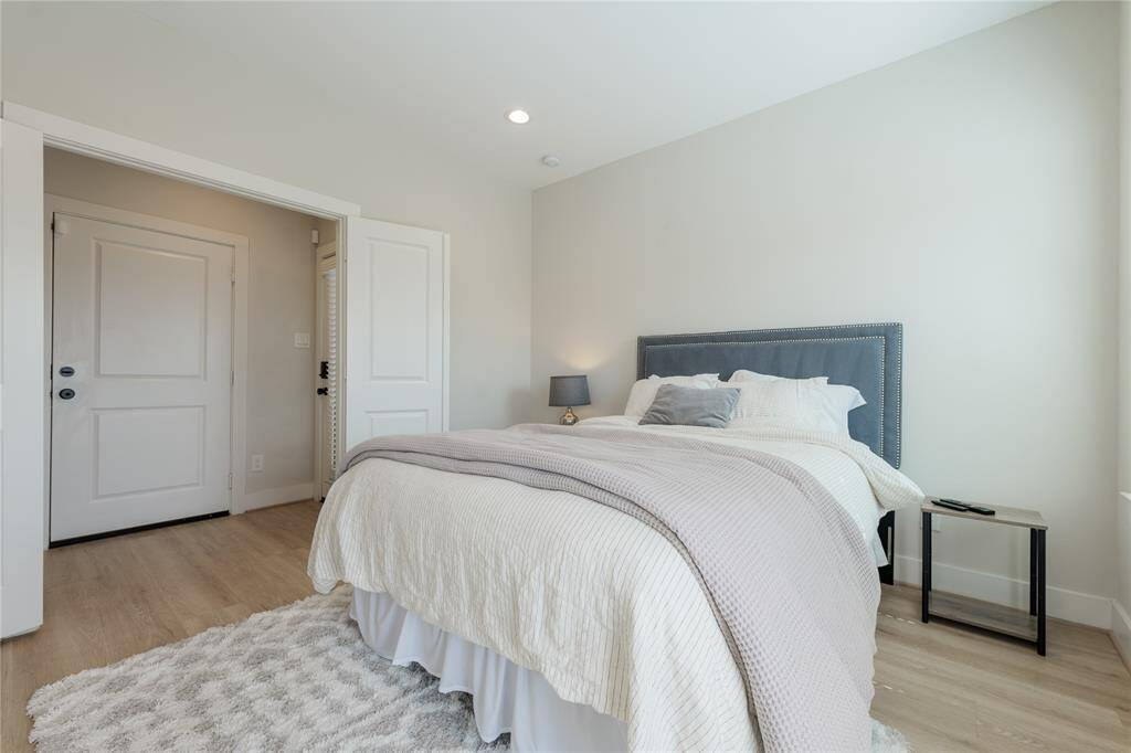 Guest bedroom first floor.