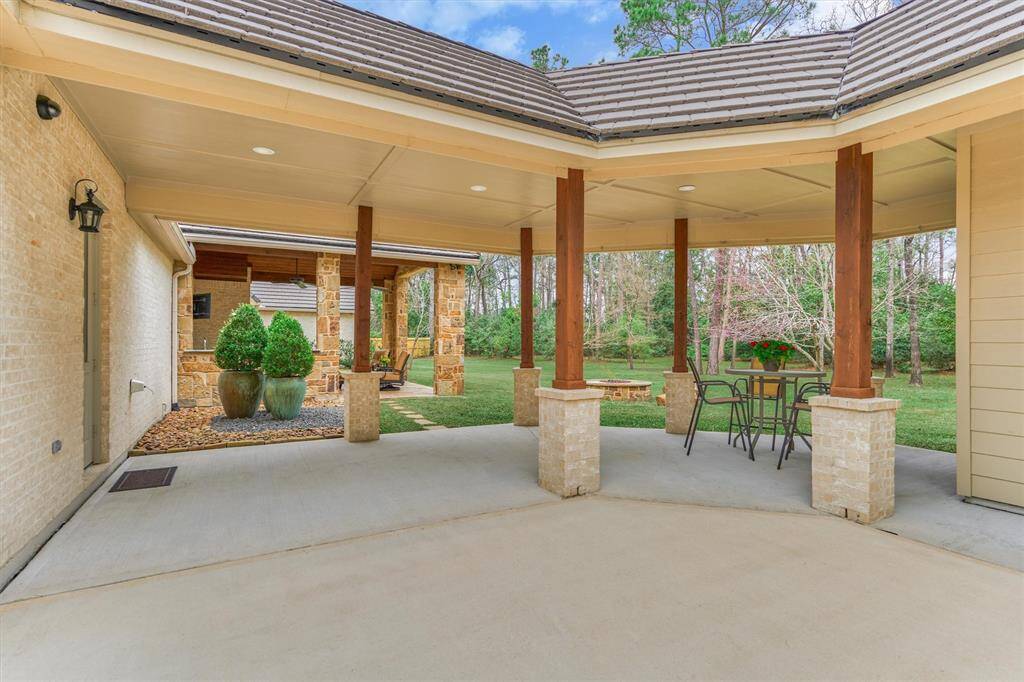 Extended breezeway to detached RV plus 1 car garage.