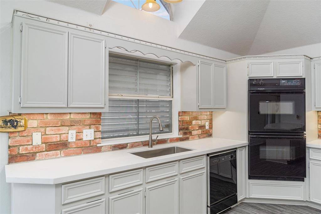 Plenty of storage in the kitchen