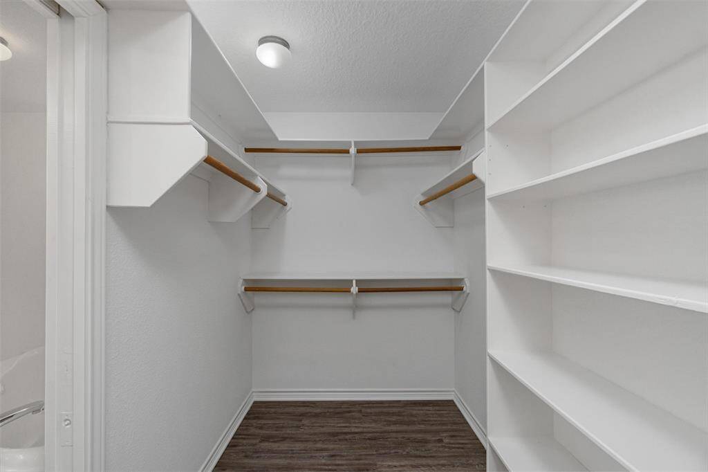 Plenty of room in this walk in closet